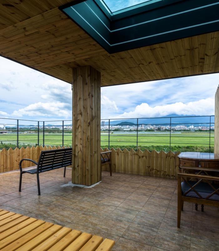 Romance Jeju Pension Luaran gambar